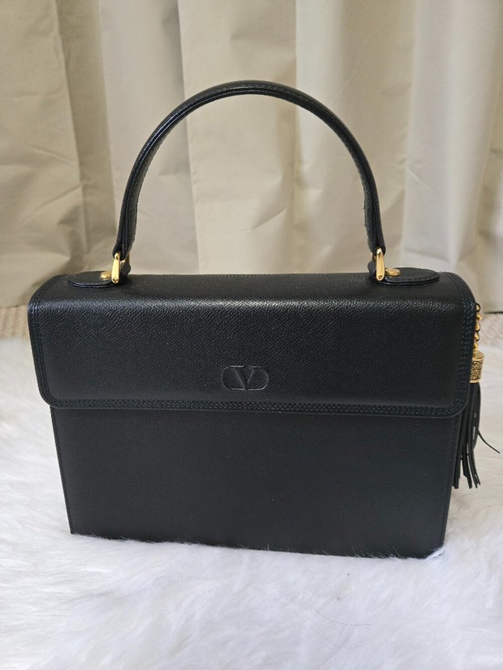AUTHENTIC "VALENTINO GARAVANI" SATCHEL HANDBAG